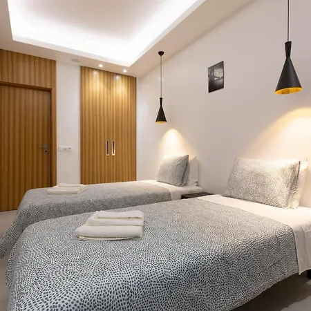 Correeira Luxury Residence T2 C- Albufeira, Pools, Wifi, Bbq, Beach شقة البوفيرا