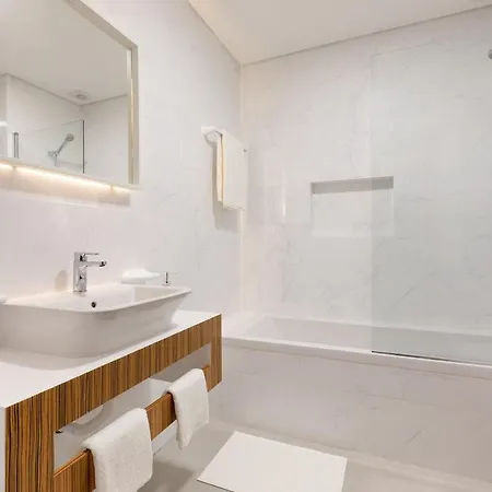 Correeira Luxury Residence T2 C- Albufeira, Pools, Wifi, Bbq, Beach البوفيرا
